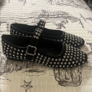 Black Mary Jane ballet flats